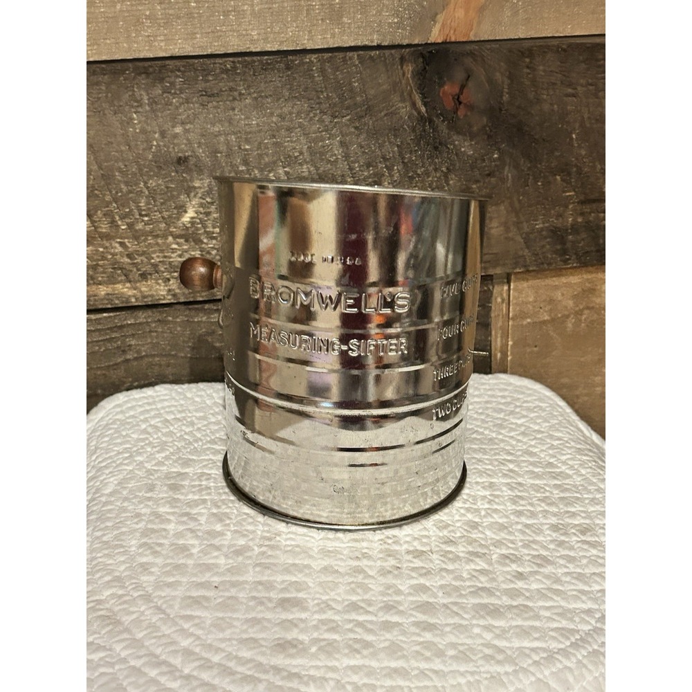 Vintage Bromwell's 5 Cup Crank Handle Measuring Sifter Made in USA